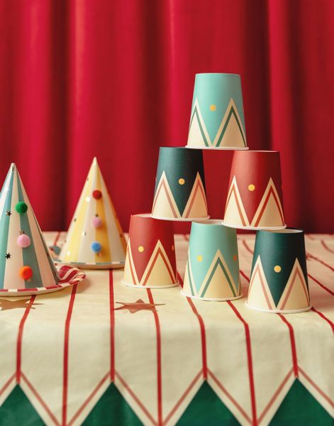 Stripete Sirkus Papirduk med Stjerner 120x180 cm - Circus Party