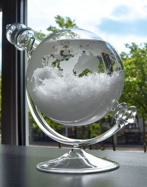 Storm Globe - Værmeldende Globus i Glass