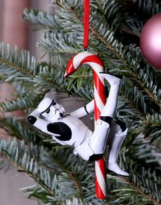 Hengende Stormtrooper på Sukkerstang Dekorasjon med Tråd 12 cm