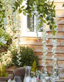 1 Meter Blomsterranke med Hvit Wisteria
