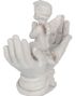 Raised to Heaven - Engel i Beskyttende Hender Figur 11 cm