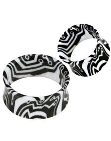 Machine in White & Black - Piercing Tunnel