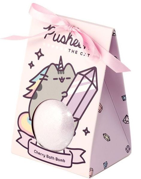 Pusheen Badebombe i Gavepakke med Duft av Kirsebær 