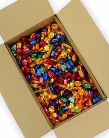 GIGANTISK Eske med Quality Street Sjokolade og Toffee 5.8 kg