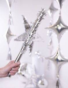1 STK Skinnende Sølvfarget Pinata Buster Stick - Slåpinne for Pinata 40 cm