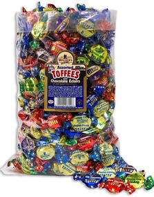 12 poser Walkers Assorted Toffees – Hel Eske