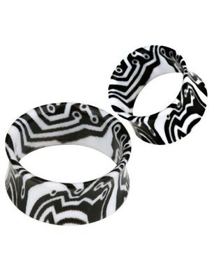 Machine in White & Black - Piercing Tunnel
