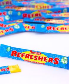 1795996800_11 stk Swizzels Refreshers Chew Bar med Sitronsmak 18 gram