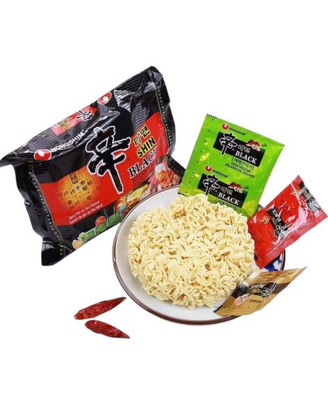 DATOVARE - Nongshim Shin Ramyun Premium Black - Spicy Ramen 130 gram (Korea Import)